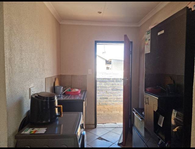 2 BEDROOM HOUSE FOR SALE IN EVATON WEST